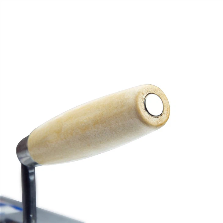 مجرفة من الفولاذ الكربوني للبناء من SALI بمقبض خشبي من الدرجة الأولى